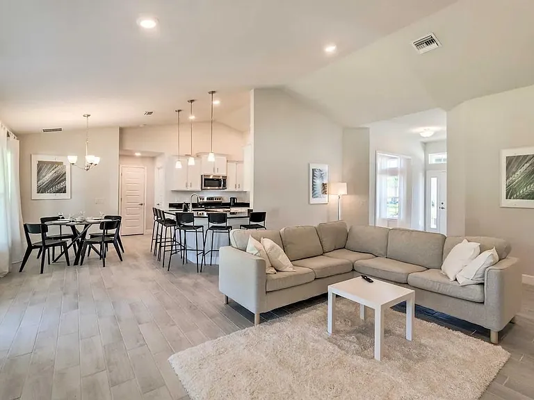 15329 Aldama Cir — Photo 22