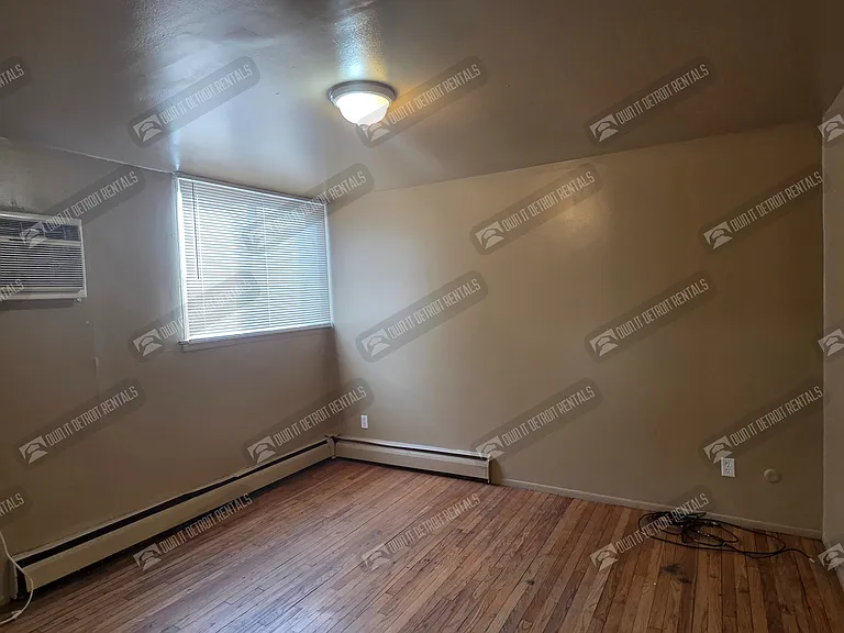 15080 Greenfield Rd #2 — Photo 7