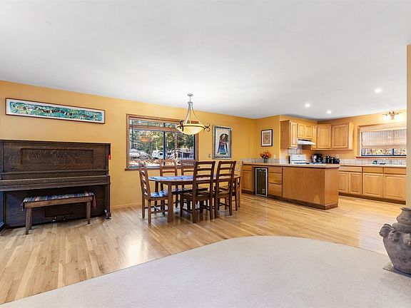 5th image of 1448 Daphne Dr