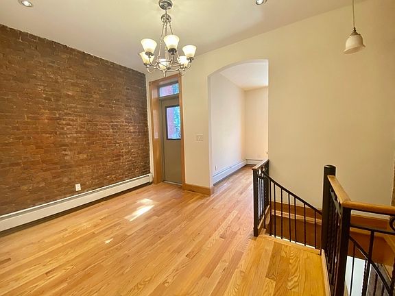 5th image of 598 6th St #1L
