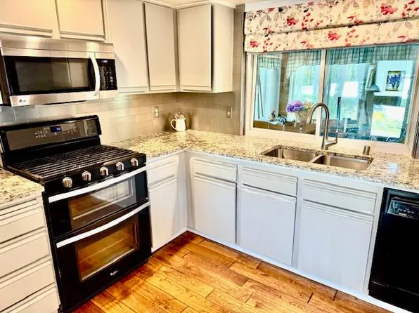 10137 Pioneer Ave, Oakdale, CA 95361