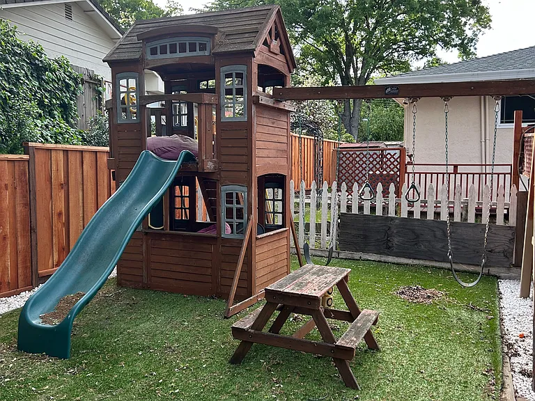 Saint Francis Dr — Photo 10