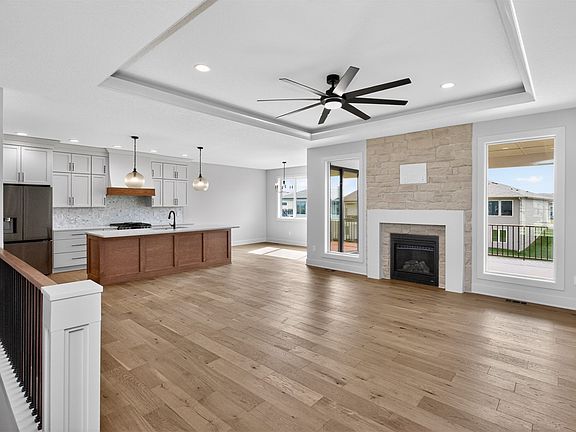 4th image of 18048 Tanglewood Dr