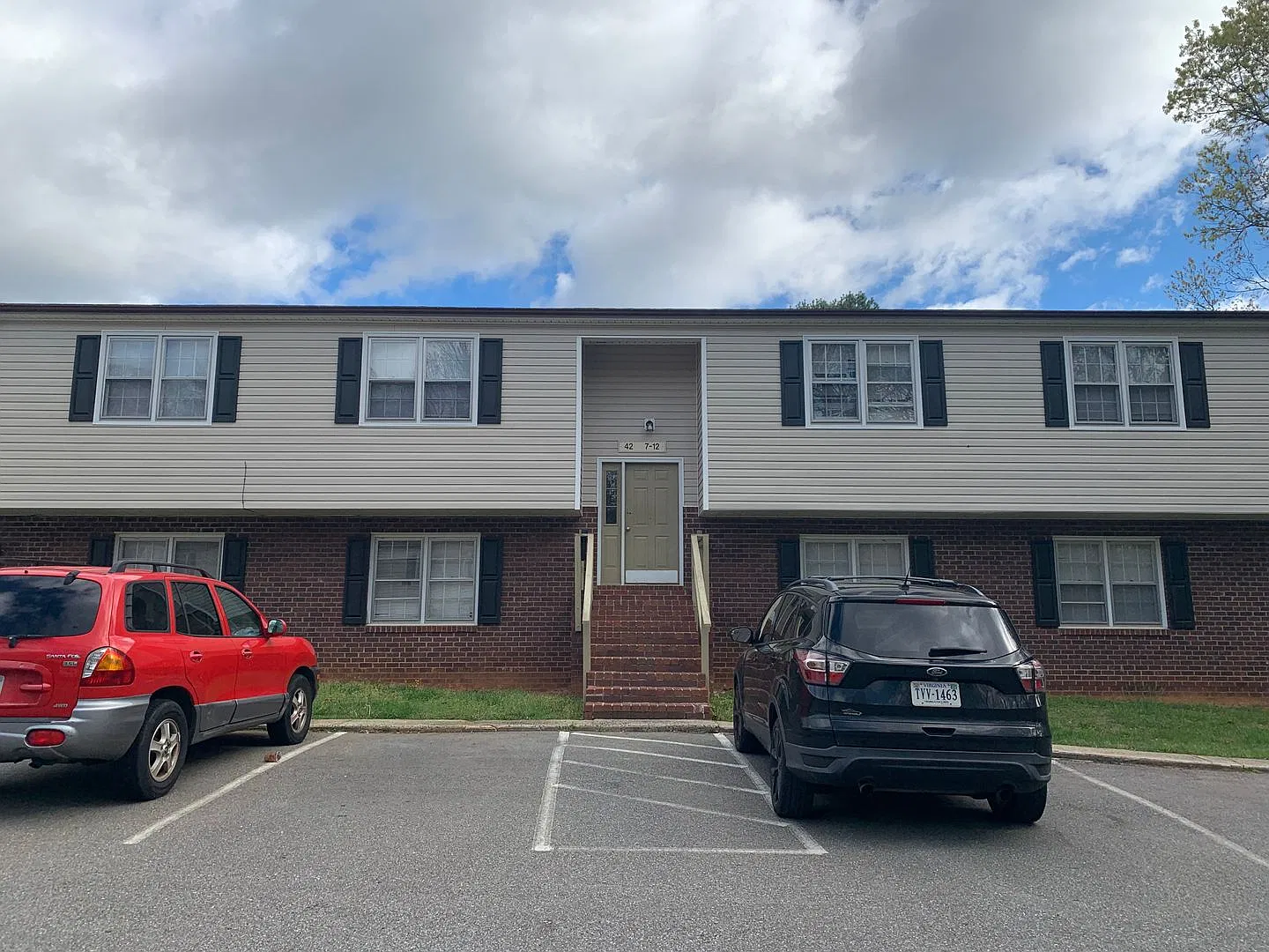 Jefferson Manor Apts — Photo 2