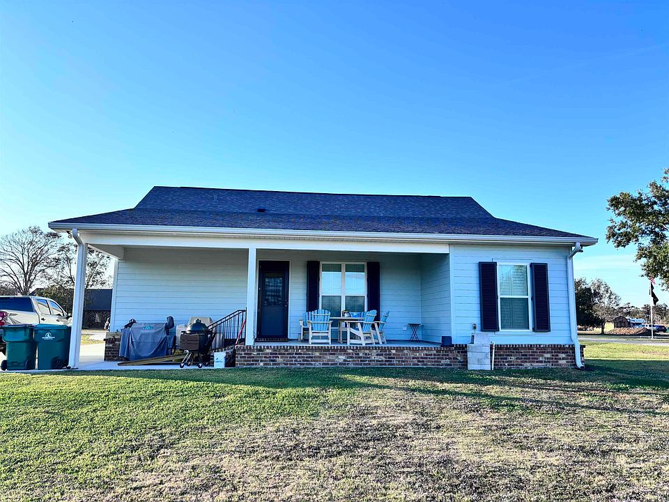1st image of 704 Terre Haute Pl
