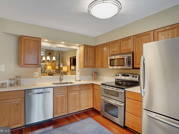 3rd image of 8309 Linden Oaks Ct