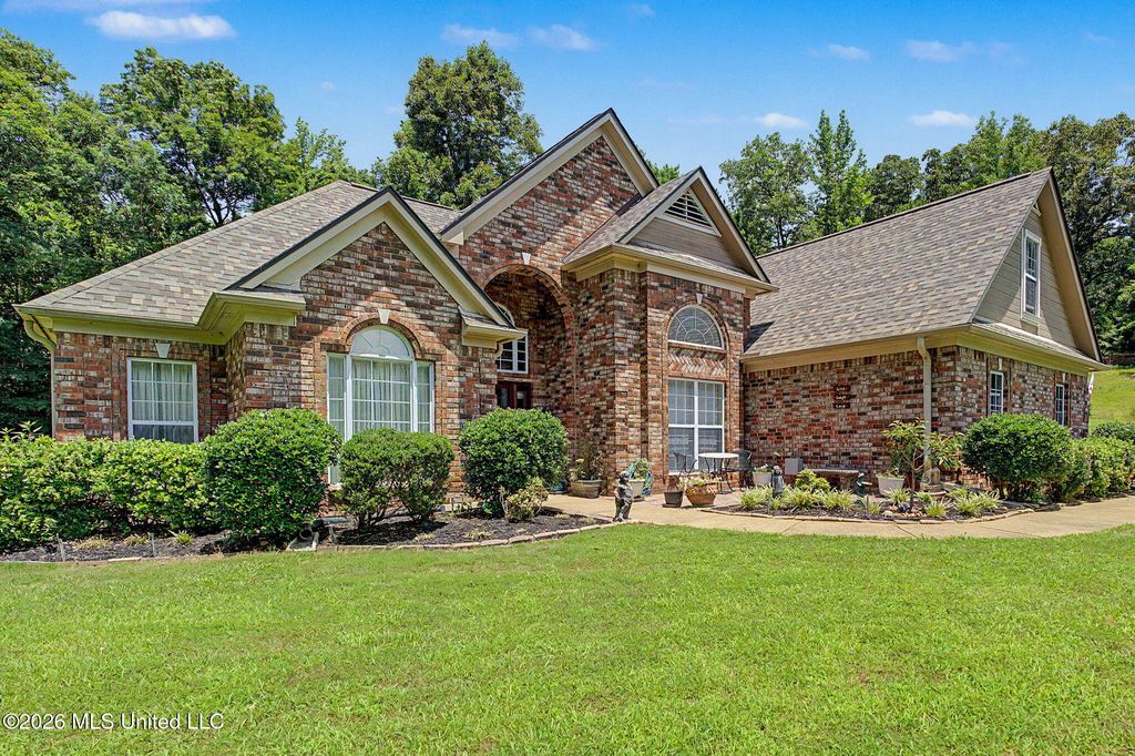 186 Timber Ridge Dr, Byhalia, MS - View 2