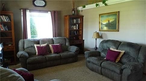 2nd image of 98312 Lilliann Dr