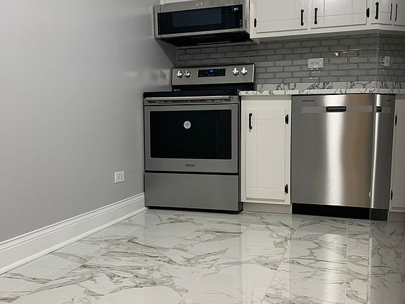 2nd image of 675 Grove Dr #4
