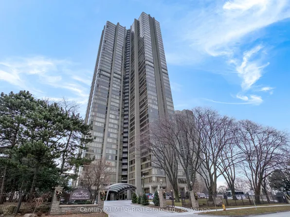 2045 Lakeshore Rd W Suite 3606, Oakville, ON L6L 1G6