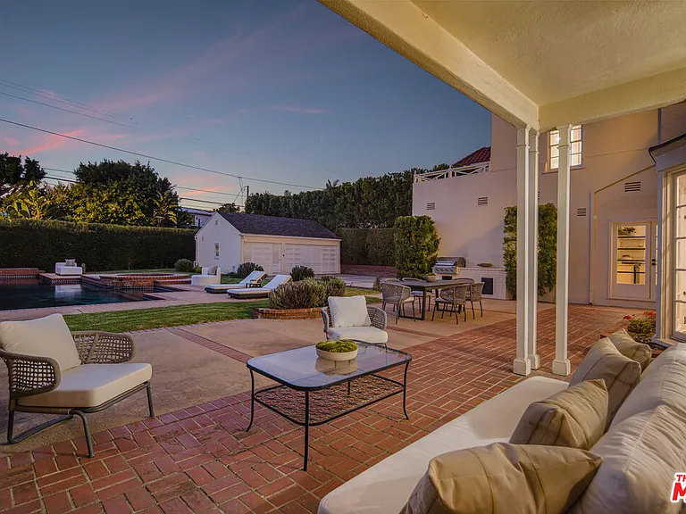 625 N Sierra Dr — Photo 16