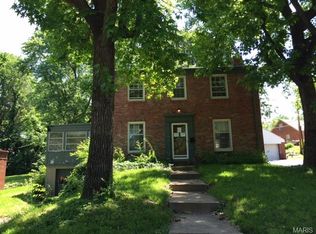 7471 Ravinia Dr, Saint Louis, MO 63121