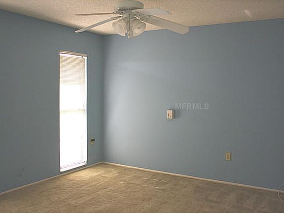 5th image of 3002 Vivienda Blvd