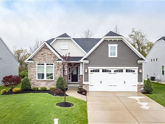 2nd image of 43 Sonnet Dr