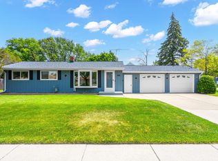 1033 Abrams St, Green Bay, WI 54302