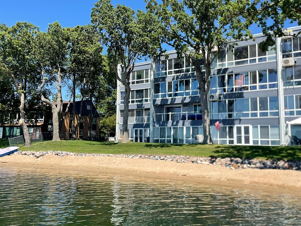 1st image of 315 Park Lake Blvd APT 207