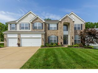 1063 Nooning Tree Dr, Chesterfield, MO 63017