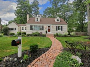 2401 Seneca Rd, Scotch Plains, NJ 07076