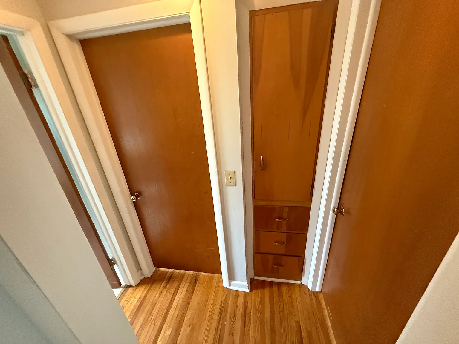 2 bed, 906 sqft, $1,025 — Photo 3