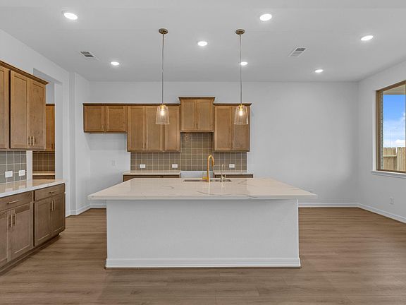 5th image of 7703 Topaz Ridge Dr