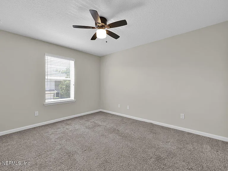452 Walnut Dr — Photo 25