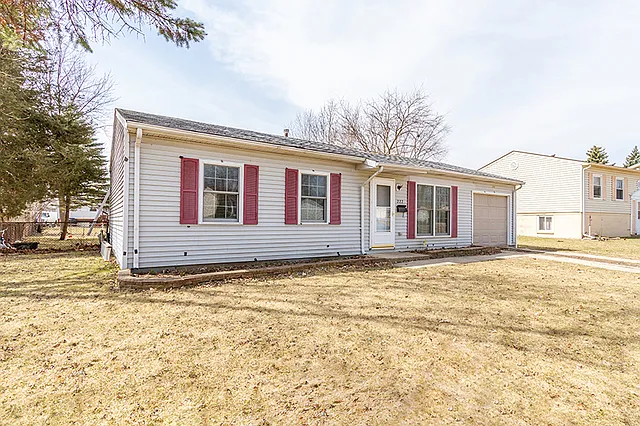 222 Willow Rd photo 1