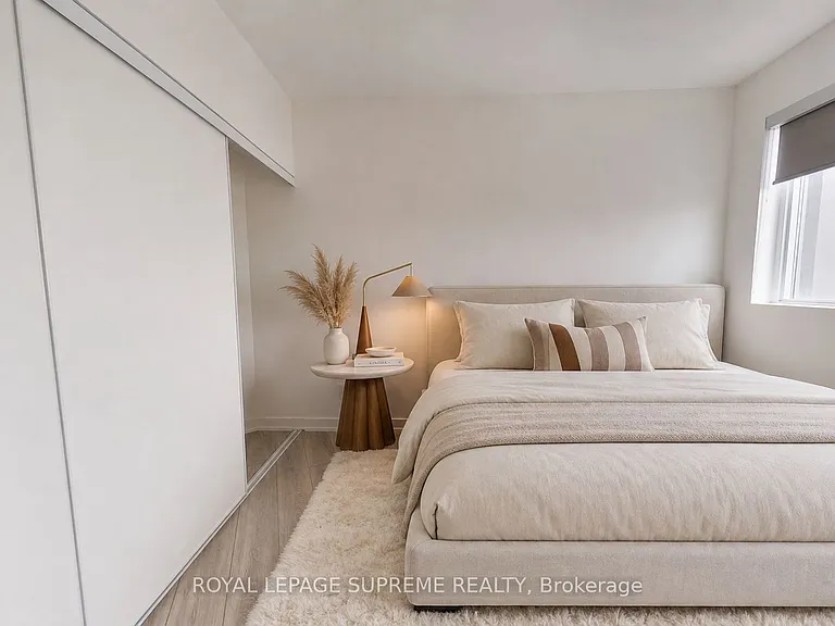 159 Wellesley St E #1508 — Photo 16