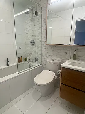 Rented by Level Group | media 5