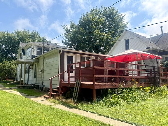 3rd image of 415 Benton St