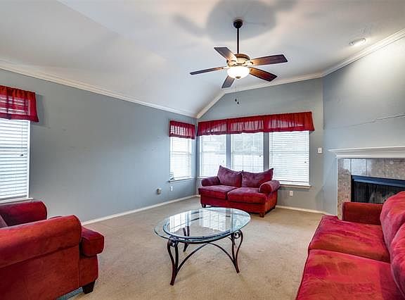 2nd image of 221 Shady Timbers Ln