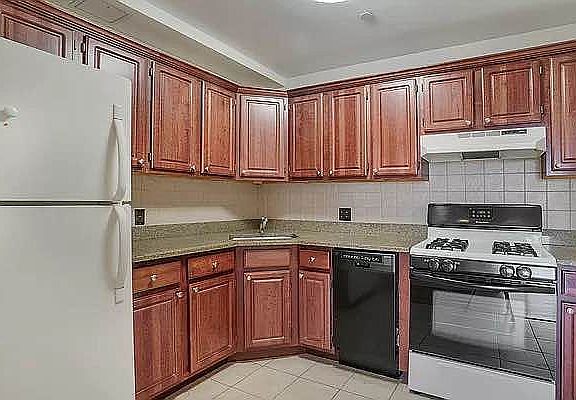 3rd image of 598 President St APT 5A