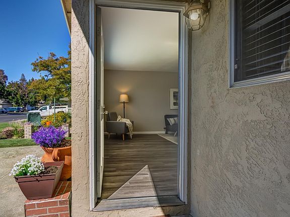 3rd image of 143 Fairview Dr