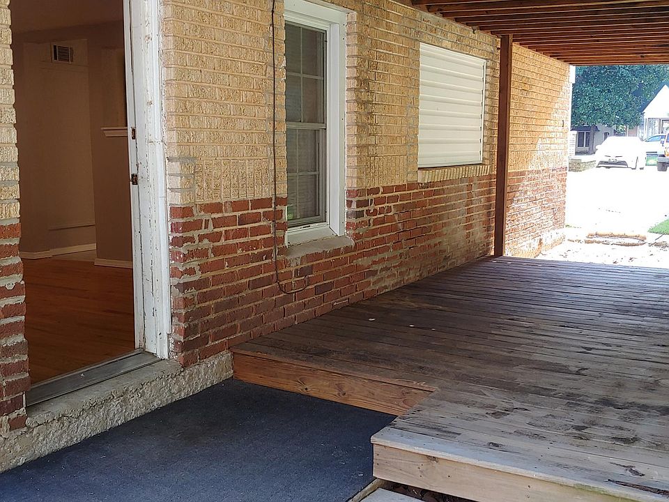 1st image of 930 S Flood Ave