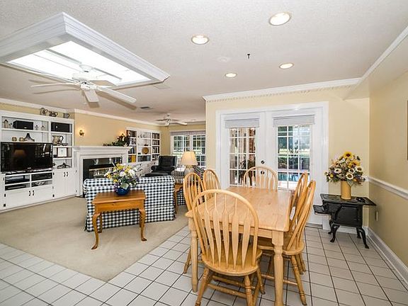 5th image of 2876 Knollwood Ct