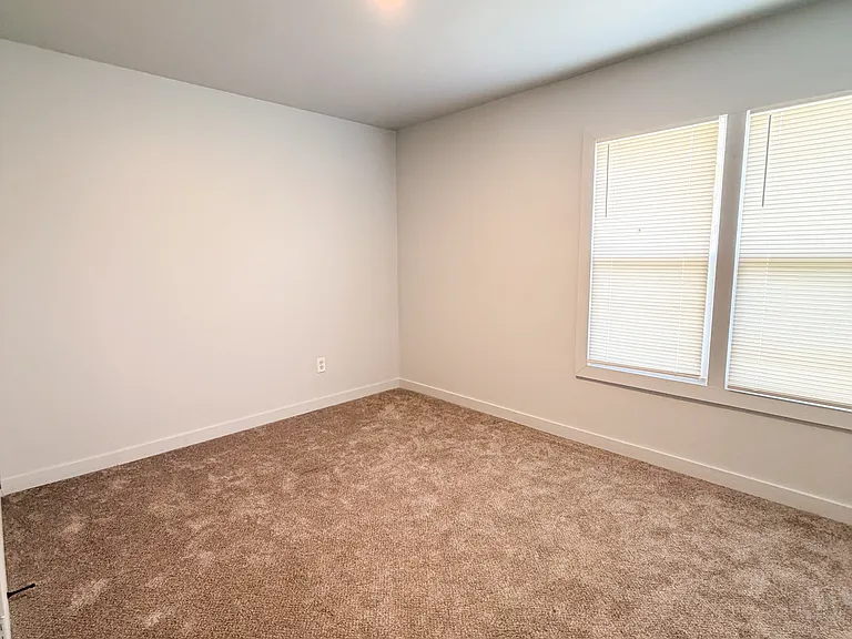 13395 Maiden St — Photo 8