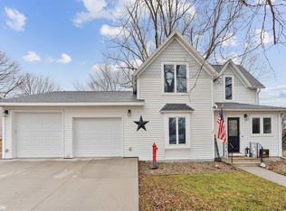 208 N Dwight St, Conrad, IA 50621