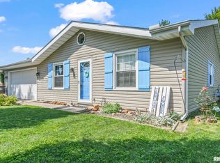 621 Henrietta, Divernon, IL 62530