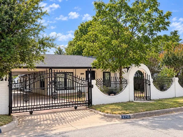 2719 NW 25th St, Fort Worth, TX 76106