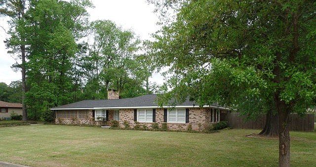 2nd image of 1004 Reen Dr