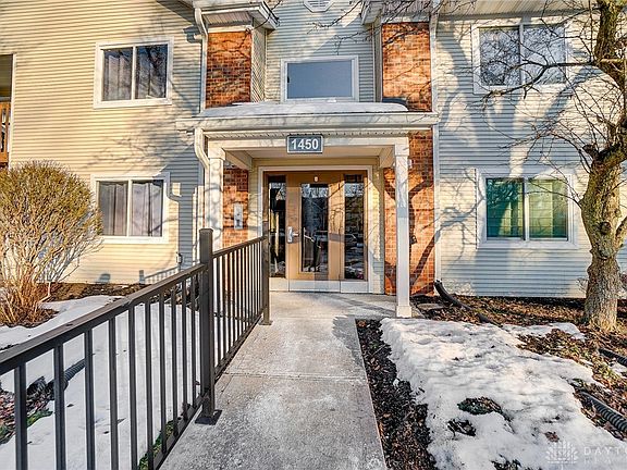 2nd image of 1450 Hollow Run APT 4