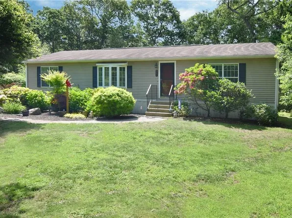 365 Leisure Dr, South Kingstown, RI 02879