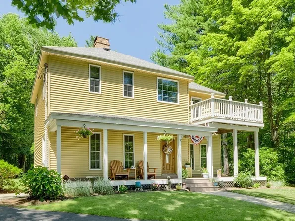 444 Marshall St, Paxton, MA 01612