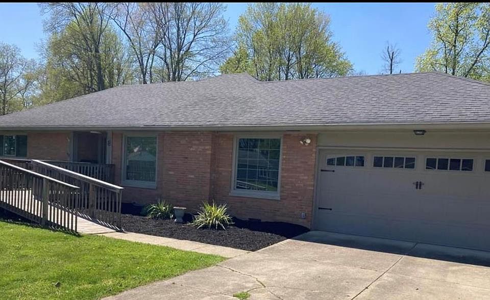 1st image of 8 Shawnee Dr