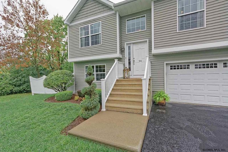 3rd image of 24 VAN SLYCK Avenue