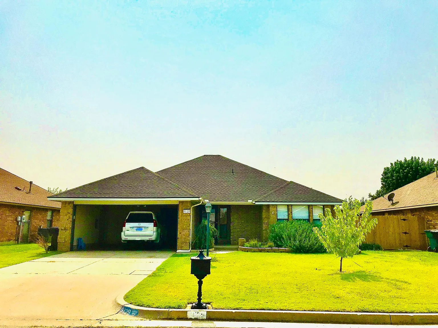 3 bed, 1456 sqft, $1,600 — Photo 1