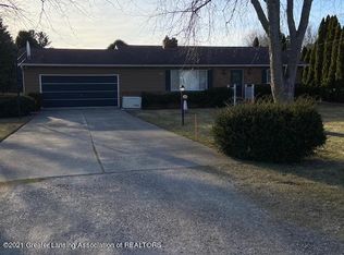 1871 Tahyio Rd, Owosso, MI 48867