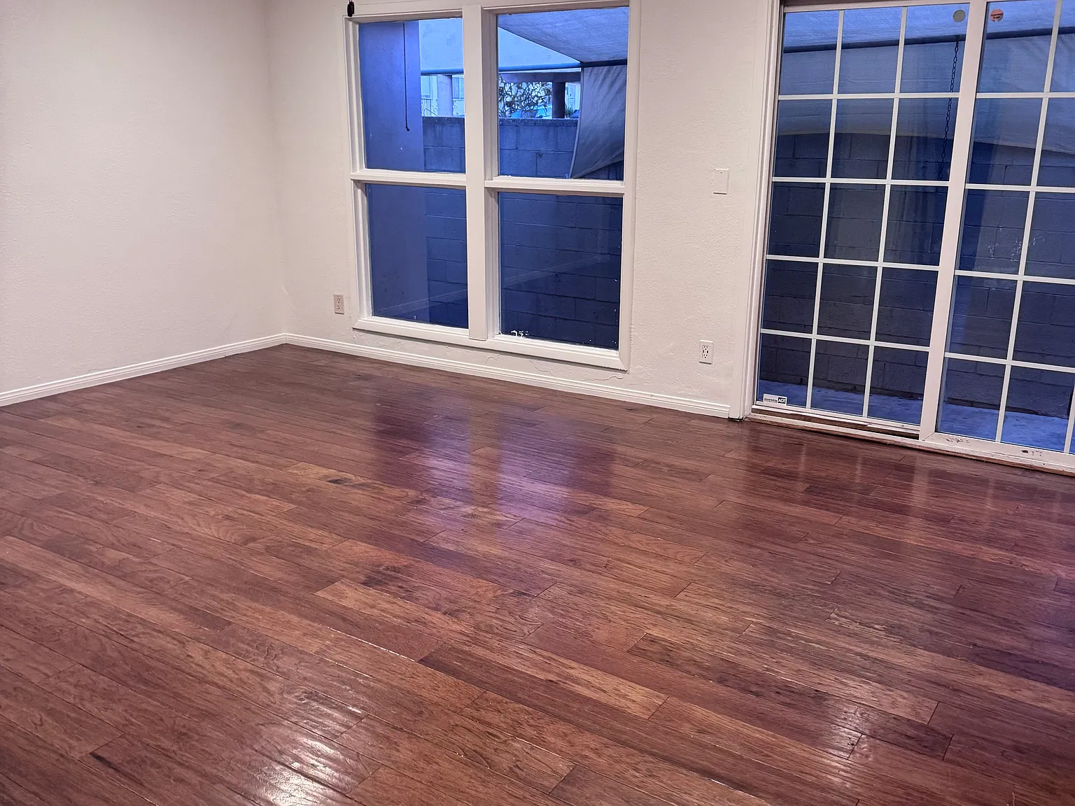 3 bed, 1200 sqft, $3,200 — Photo 3