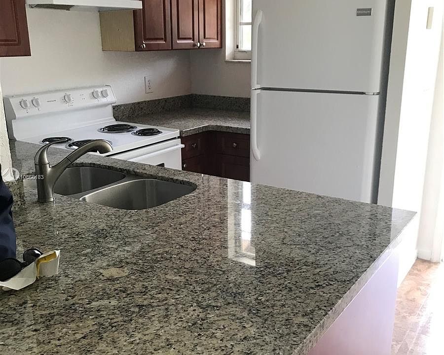 1st image of 6131 Garden Ct #6131