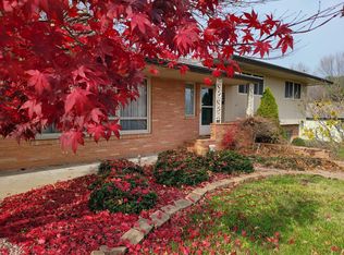 497 Carnation Ave, Aurora, MO 65605