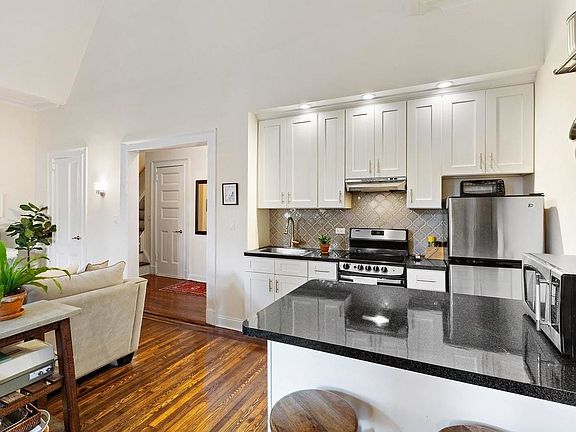 4th image of 247 W 72nd St APT 5FW